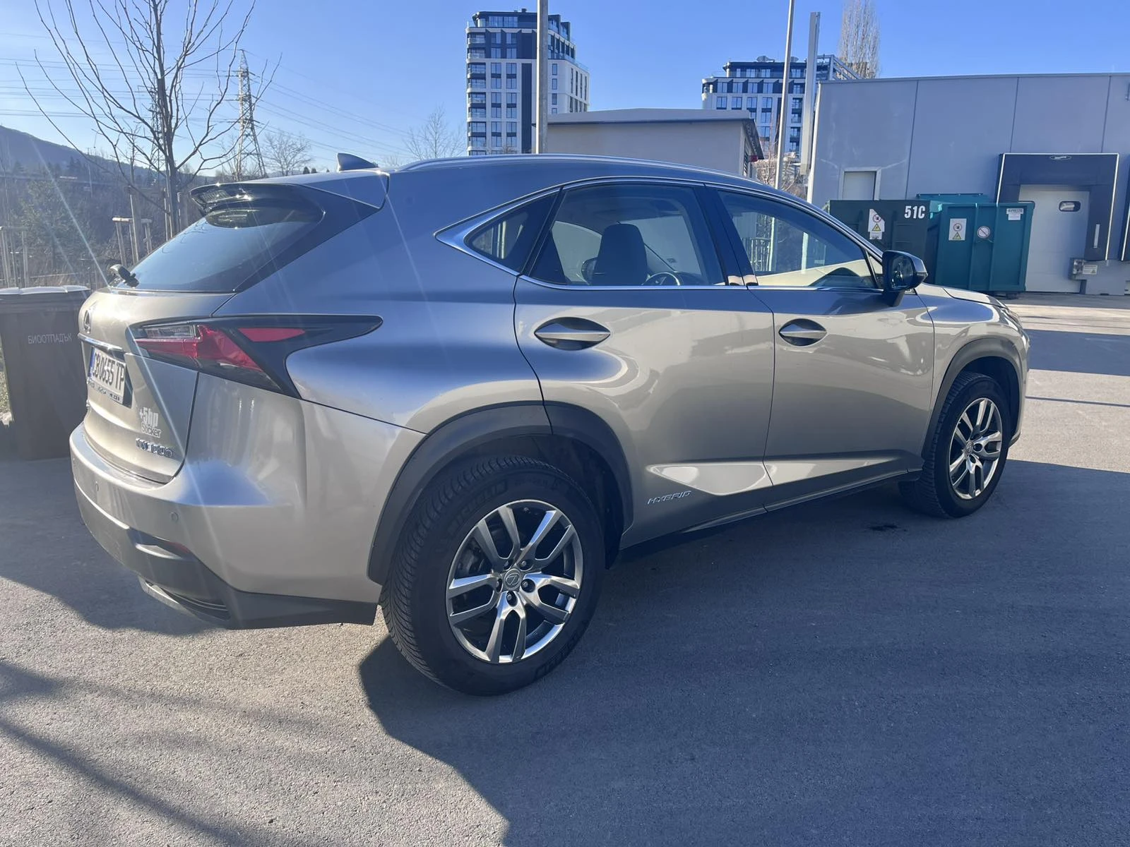 Lexus NX 300h 2.5 Hybrid e-Four e-CVT - изображение 8