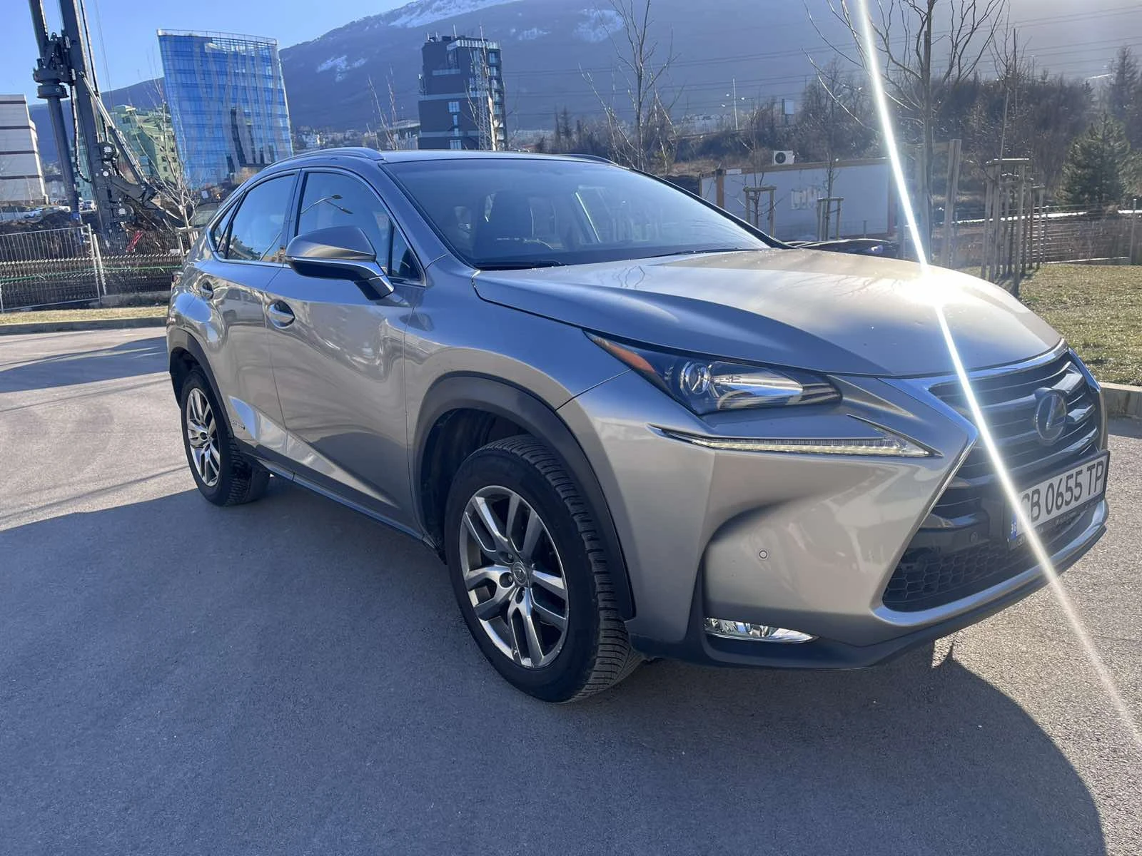 Lexus NX 300h 2.5 Hybrid e-Four e-CVT - изображение 7