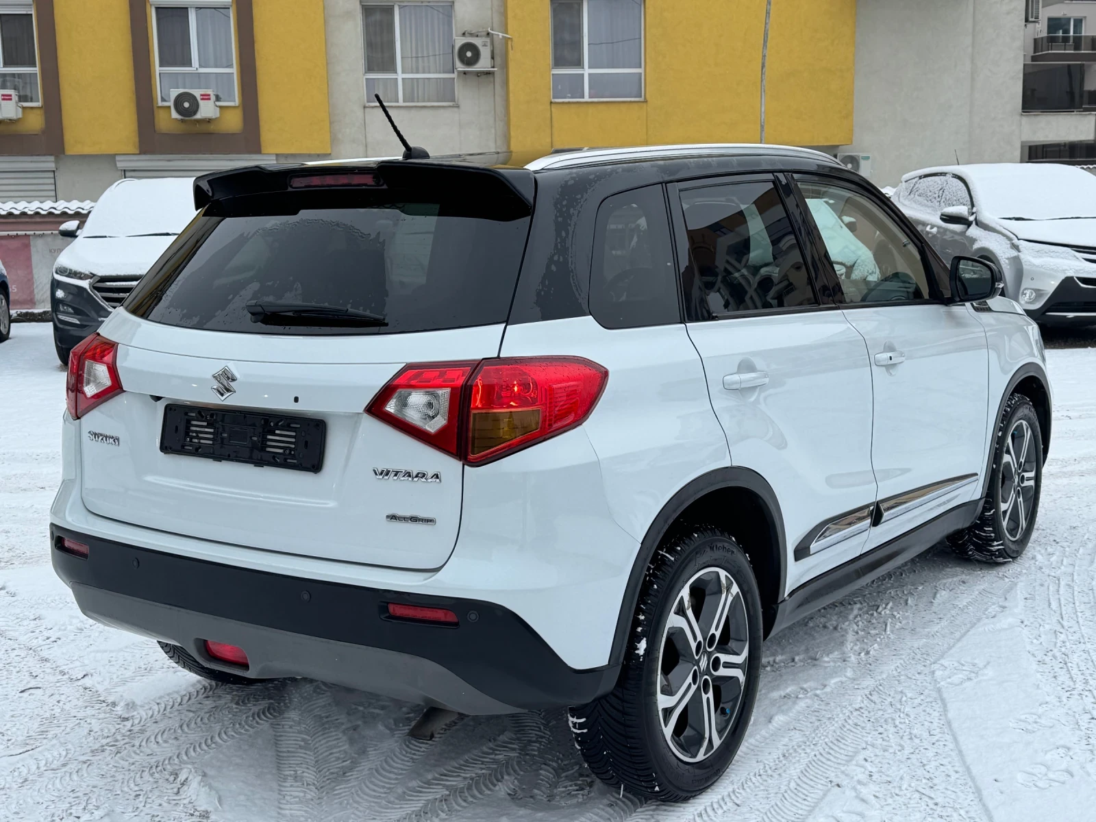 Suzuki Vitara 1, 6 DDiS* ALLGRIP 4x4* АВТОМАТИК* EURO 6 - изображение 6