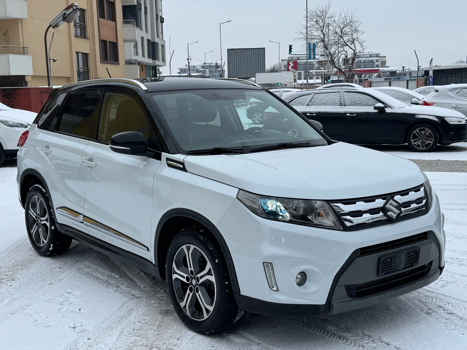 Suzuki Vitara 1, 6 DDiS* ALLGRIP 4x4* АВТОМАТИК* EURO 6 - изображение 4