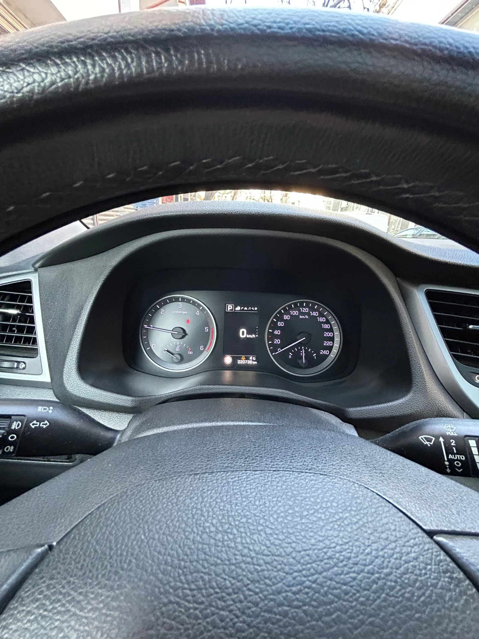 Hyundai Tucson 1.7 CDRi, снимка 5 - Автомобили и джипове - 53752723