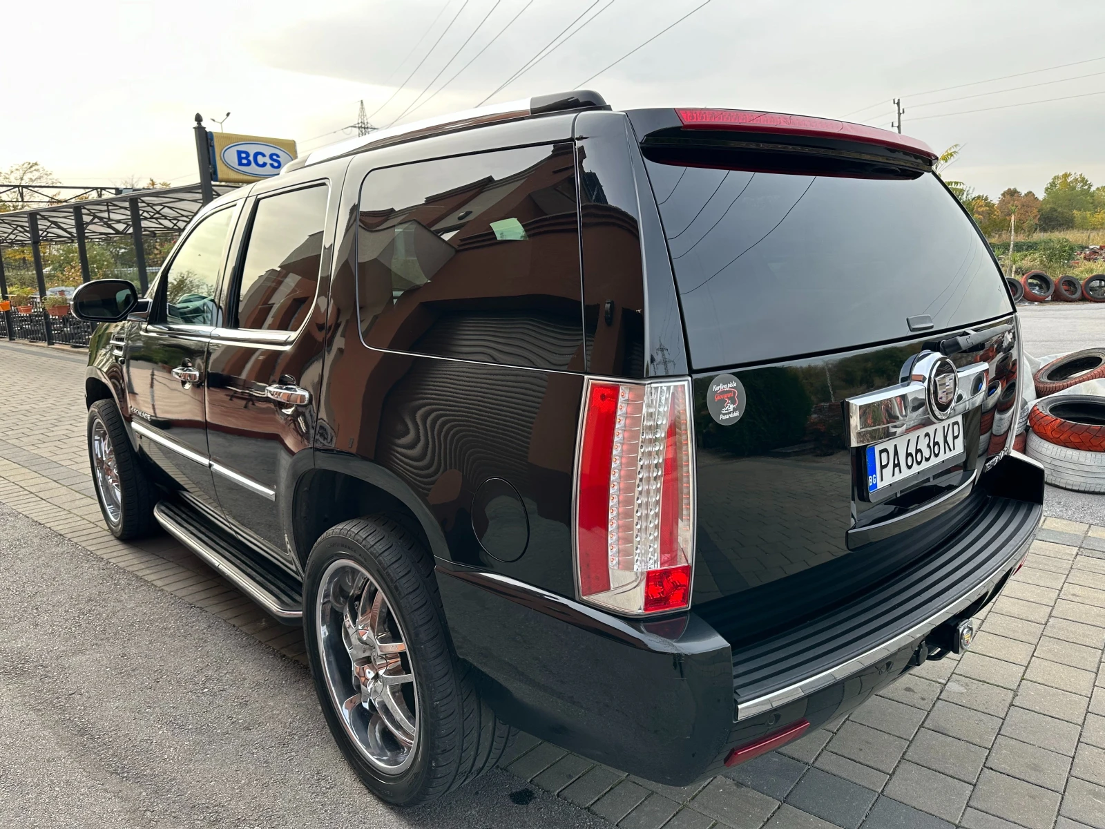 Cadillac Escalade  - изображение 7