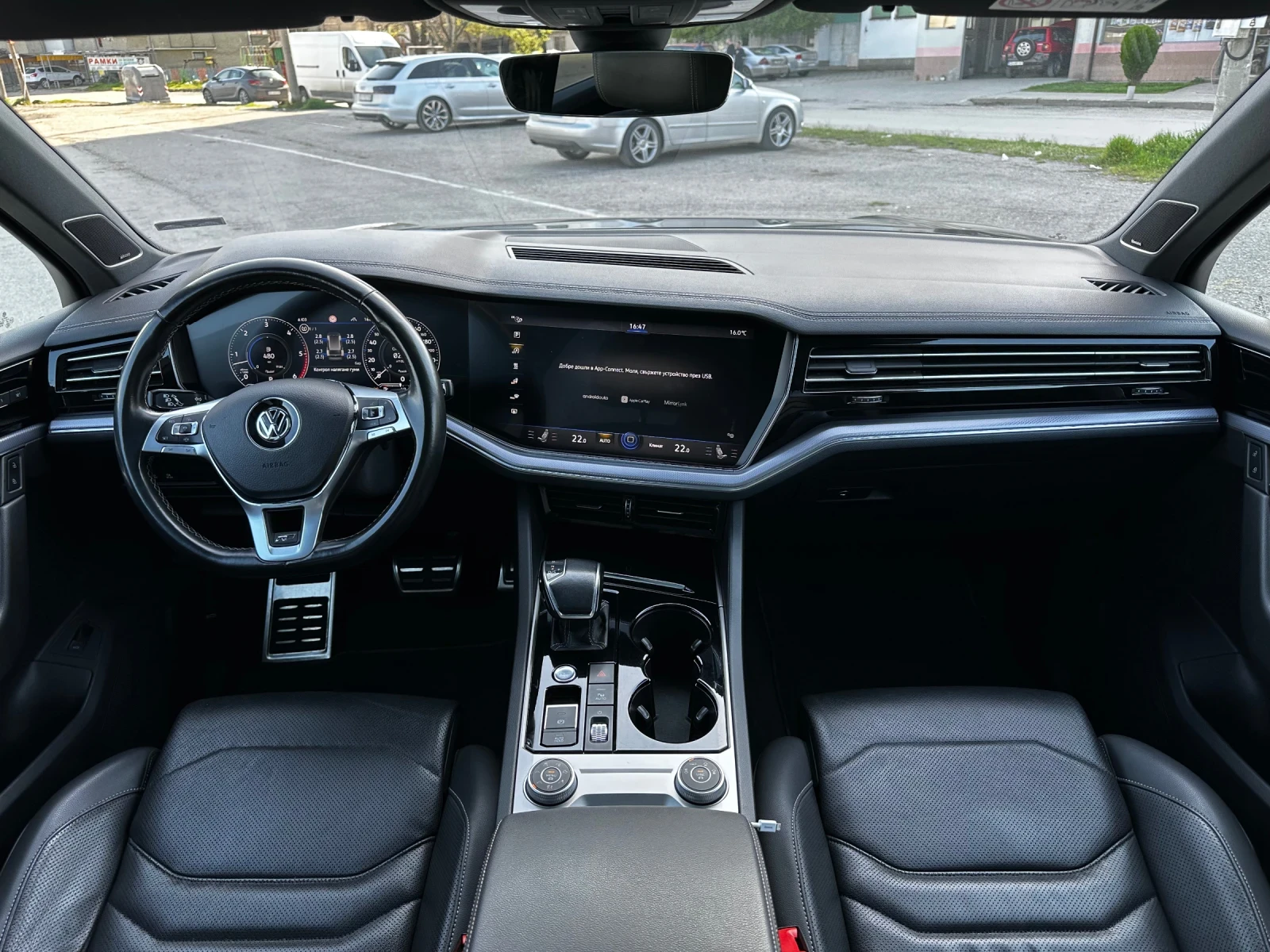 VW Touareg, снимка 13 - Автомобили и джипове - 54229930