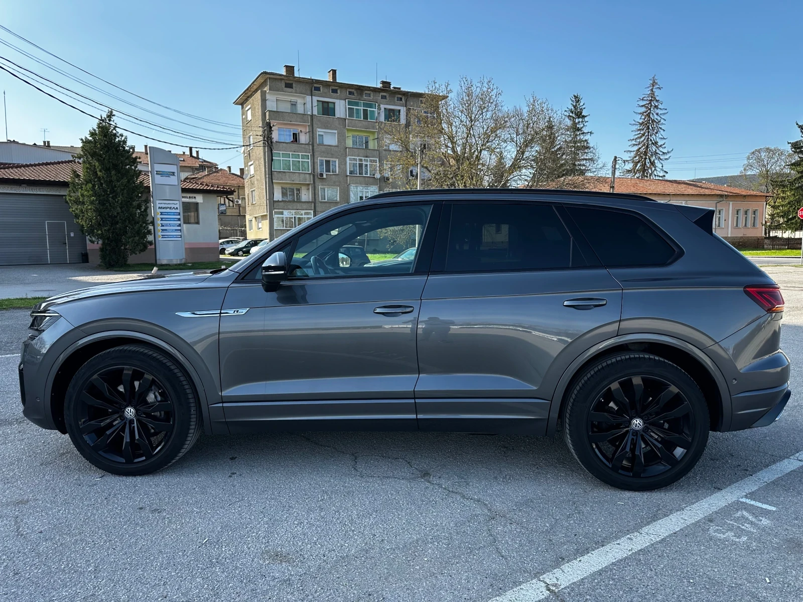 VW Touareg, снимка 5 - Автомобили и джипове - 54229930