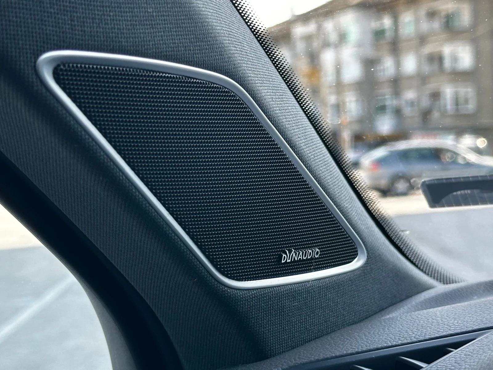 VW Touareg, снимка 15 - Автомобили и джипове - 54229930