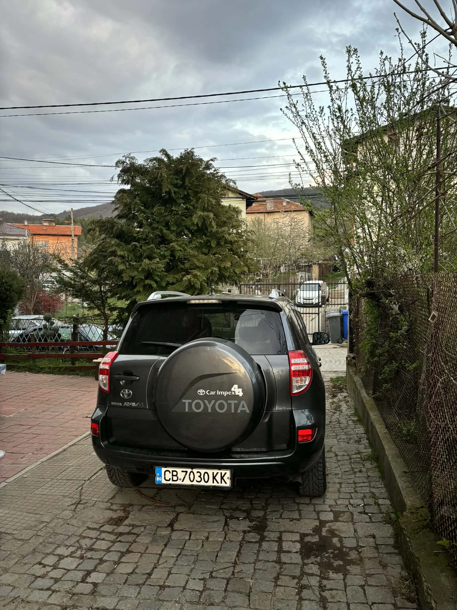 Toyota Rav4 2.2 D4D, снимка 5 - Автомобили и джипове - 54258942