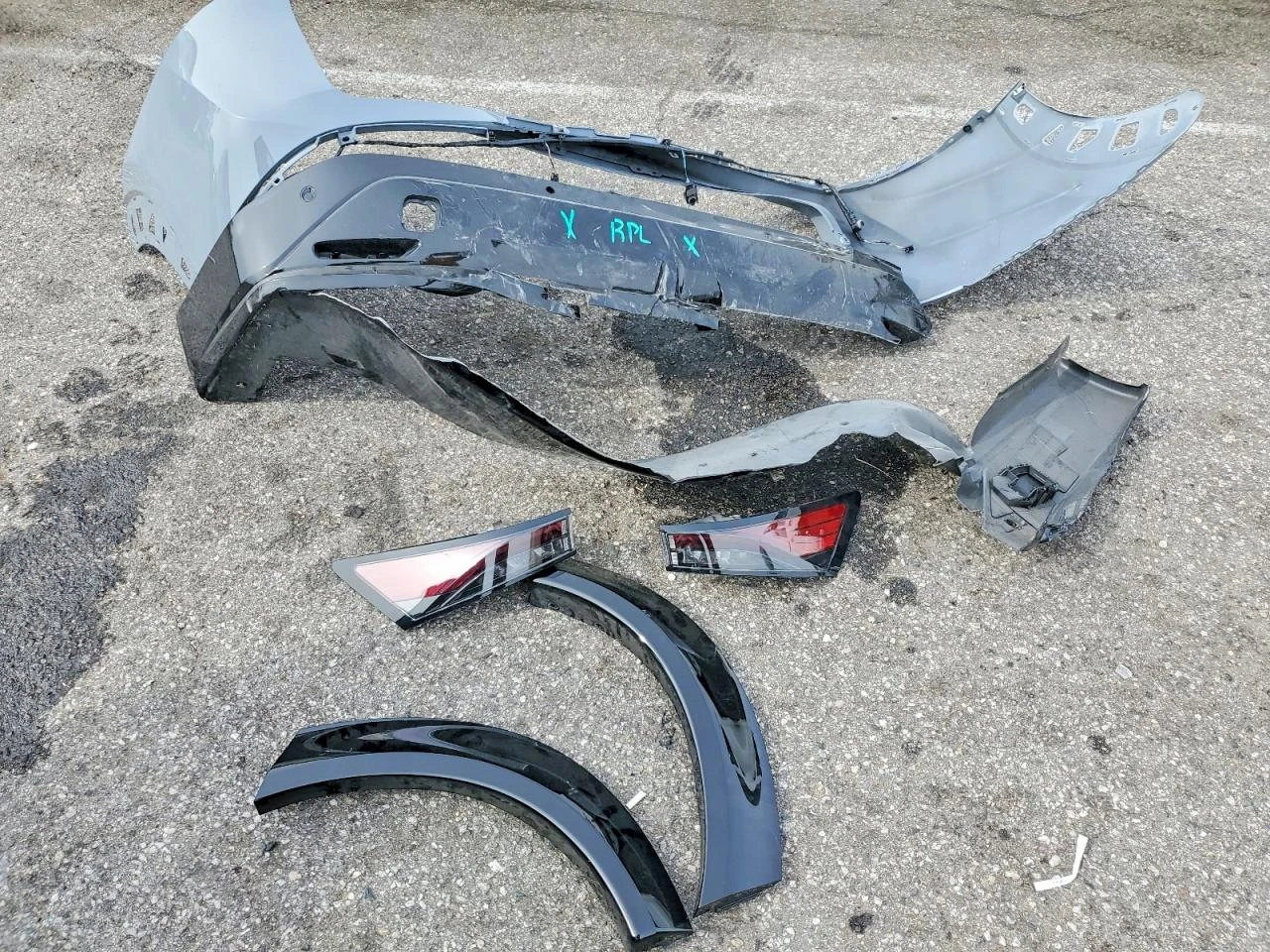 Nissan Ariya 0.0l Evolve+ , снимка 13 - Автомобили и джипове - 54398931