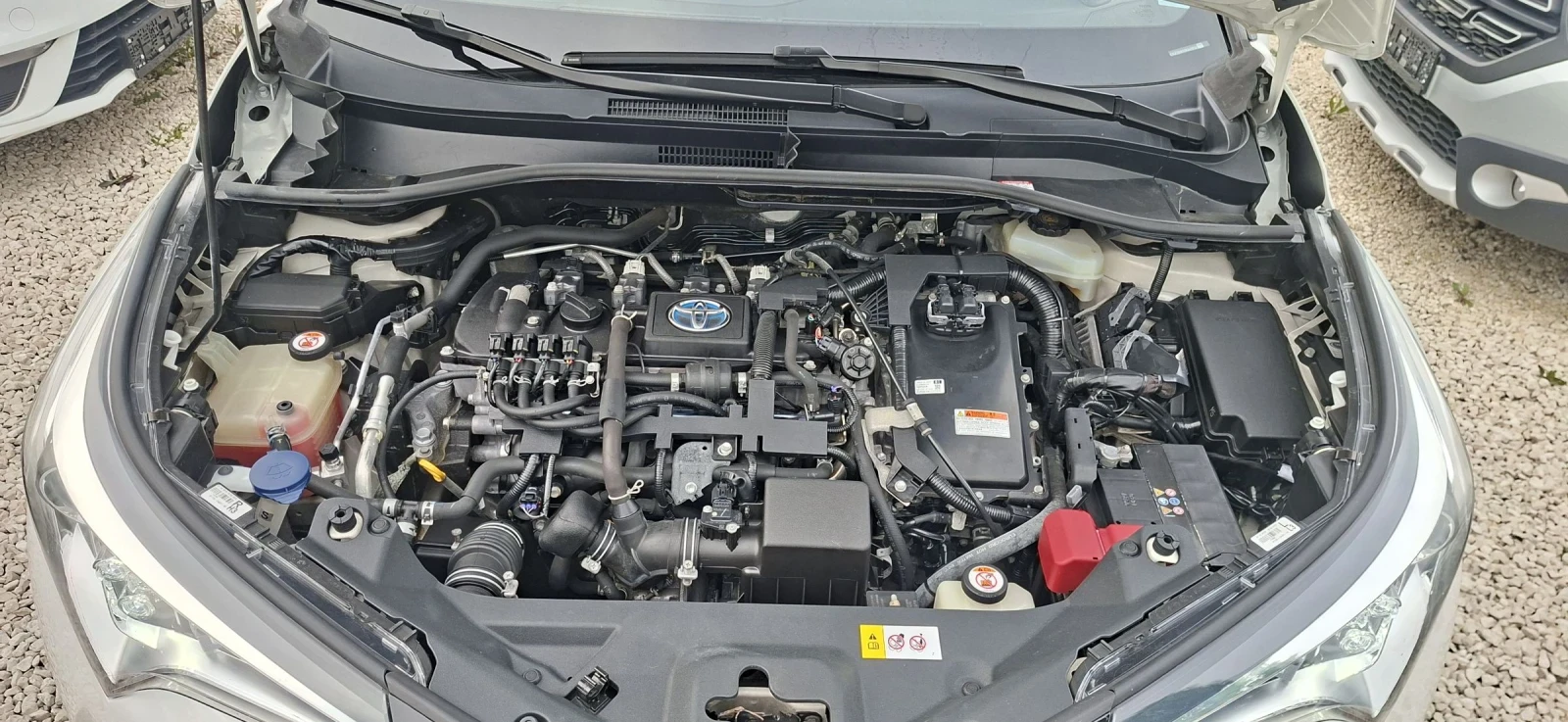 Toyota C-HR 1.8 HIBRID/GAZ, снимка 8 - Автомобили и джипове - 54482629