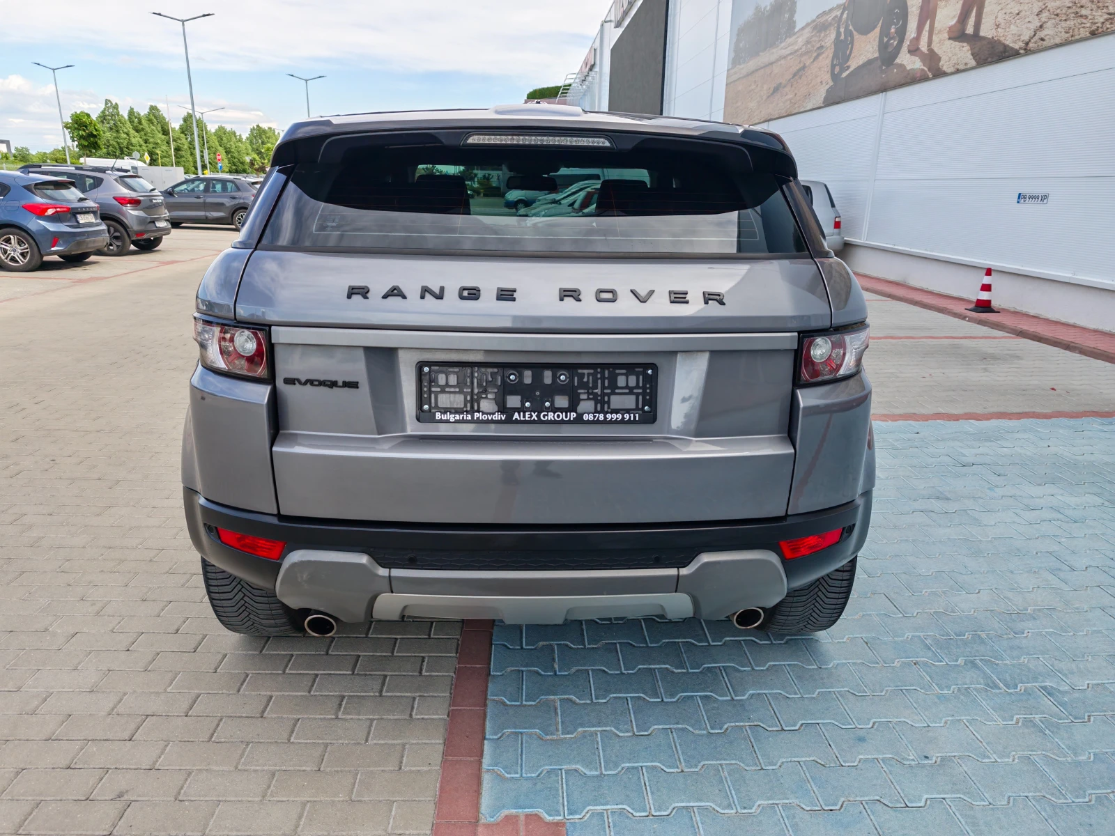 Land Rover Range Rover Evoque 2.2 DIZEL 190 KN, снимка 4 - Автомобили и джипове - 54542581
