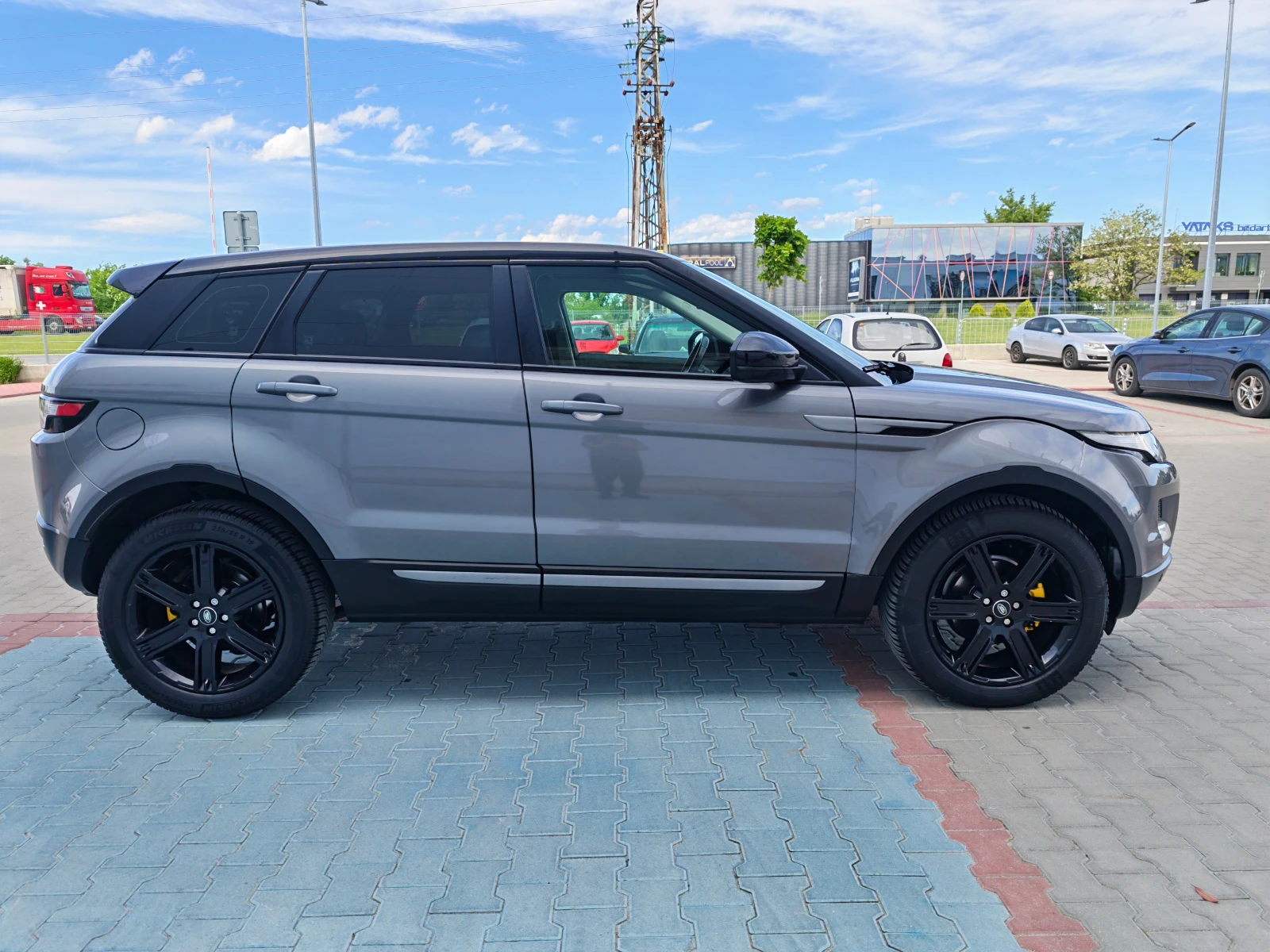 Land Rover Range Rover Evoque 2.2 DIZEL 190 KN, снимка 6 - Автомобили и джипове - 54542581