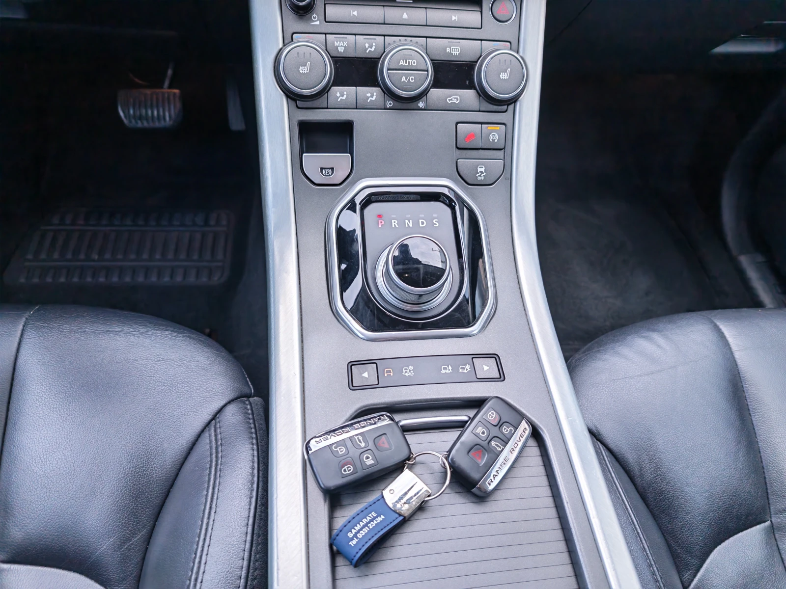 Land Rover Range Rover Evoque 2.2 DIZEL 190 KN, снимка 11 - Автомобили и джипове - 54542581