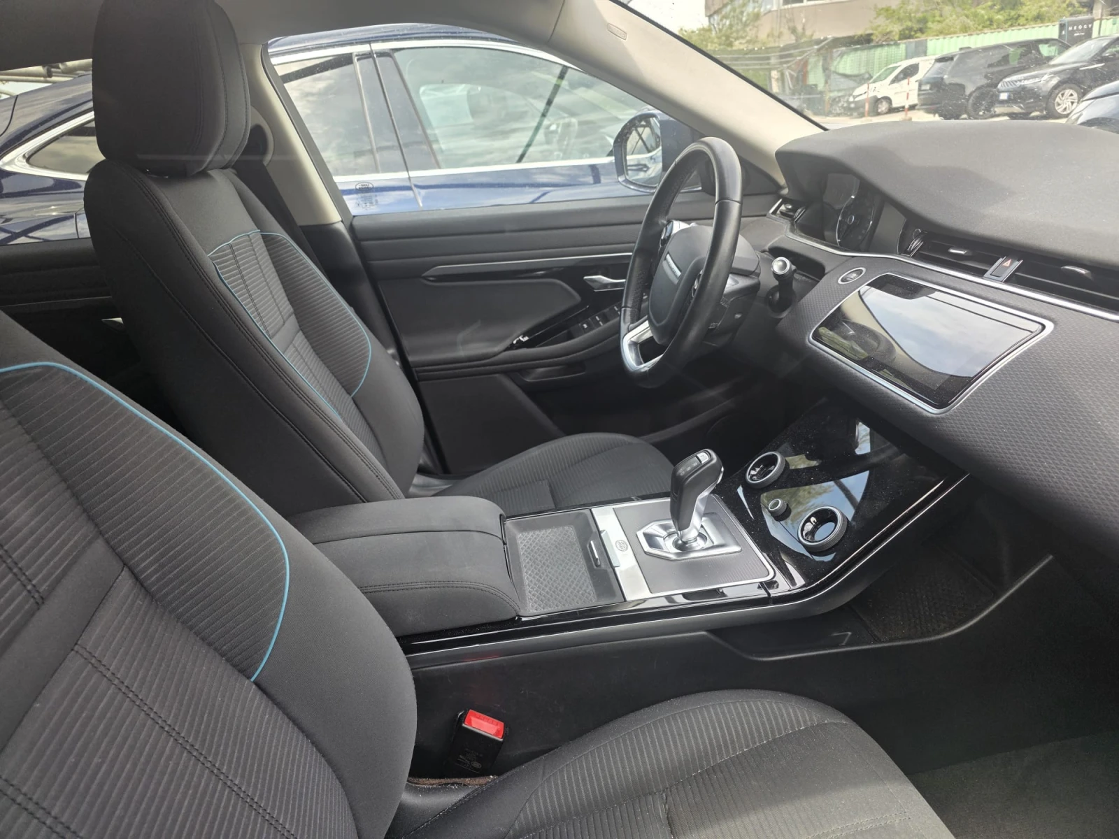 Land Rover Range Rover Evoque 2000, снимка 9 - Автомобили и джипове - 55391772
