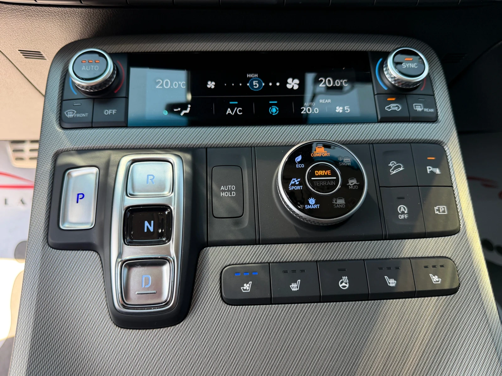 Hyundai Palisade BLACK EDITION/4X4/LED/NAVI/KEYLESS/СОБСТВЕН ЛИЗИНГ, снимка 11 - Автомобили и джипове - 55405701