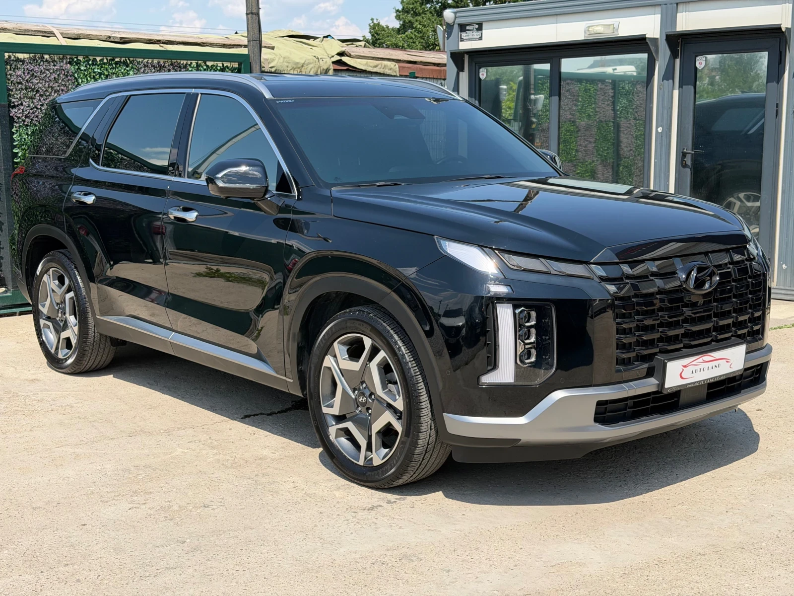 Hyundai Palisade BLACK EDITION/4X4/LED/NAVI/KEYLESS/СОБСТВЕН ЛИЗИНГ, снимка 2 - Автомобили и джипове - 55405701
