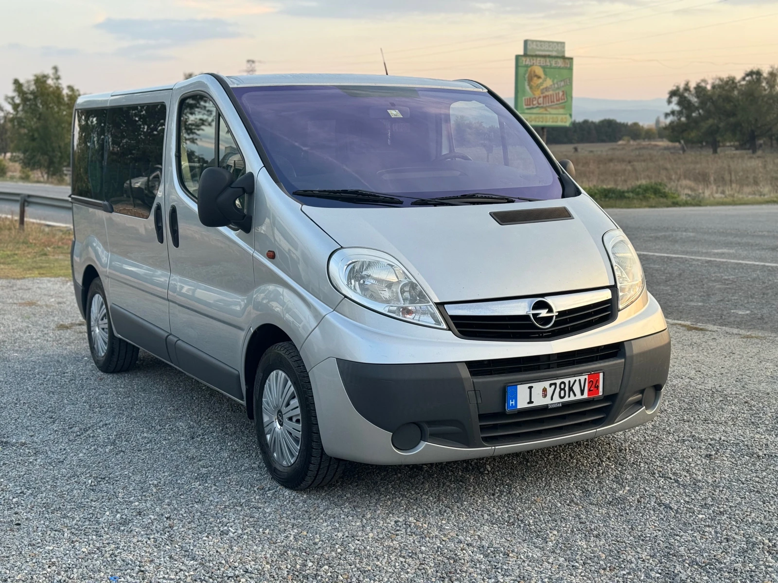 Opel Vivaro 2.5DTI* Клима* 9места* Оригинал* Германия - изображение 3