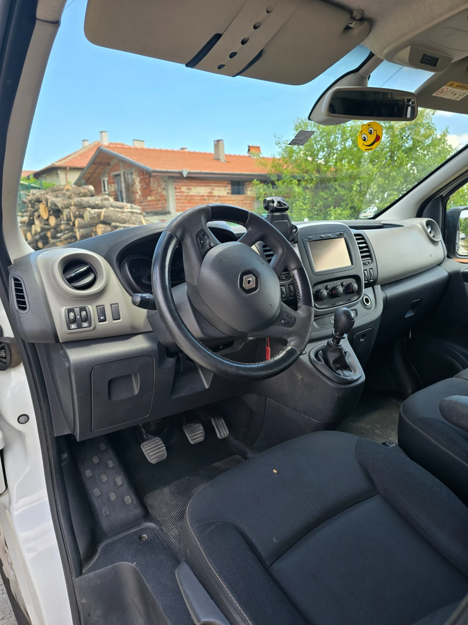Renault Trafic, снимка 9 - Бусове и автобуси - 55261220