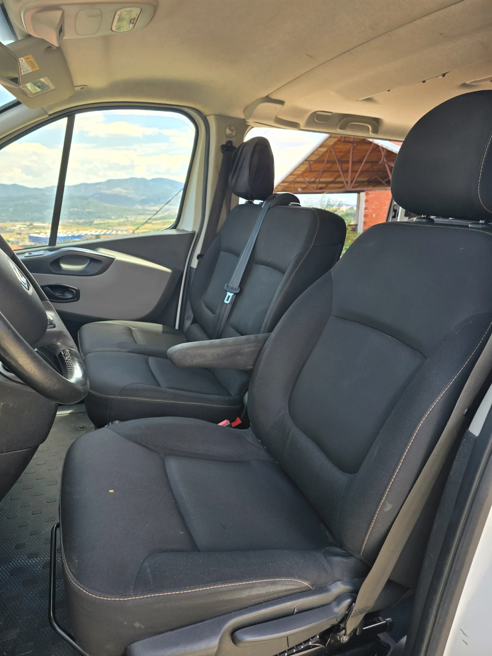 Renault Trafic, снимка 6 - Бусове и автобуси - 55261220