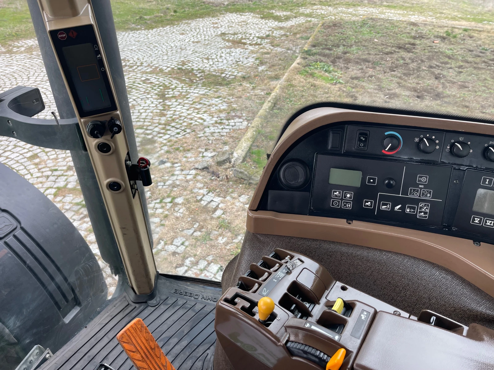  John Deere 8430 POWER SHIFT  | Mobile.bg   14