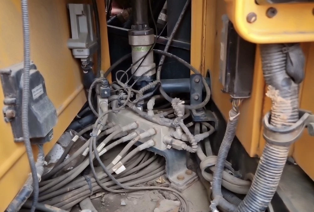  Hyundai HX220L | Mobile.bg   13