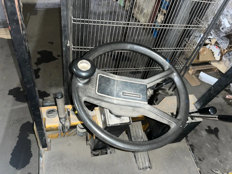 Мотокар Jungheinrich Electric, снимка 5 - Индустриална техника - 53083753