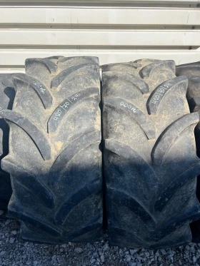 Гуми, снимка 1