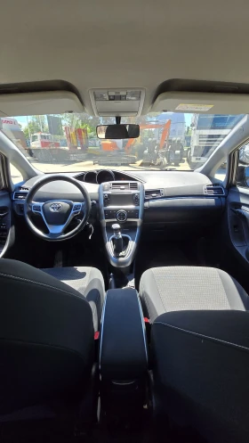 Toyota Corolla verso 1.6 D4D Дизел 120к.с. , снимка 9