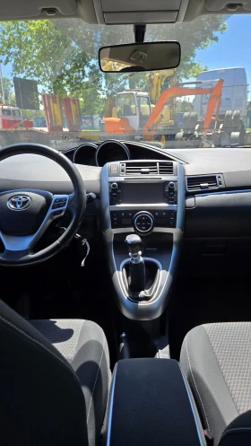 Toyota Corolla verso 1.6 D4D Дизел 120к.с. , снимка 11