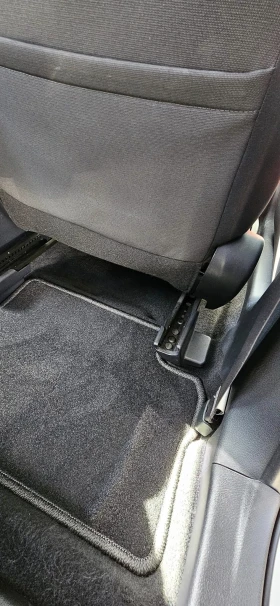 Toyota Auris 1.33, снимка 12
