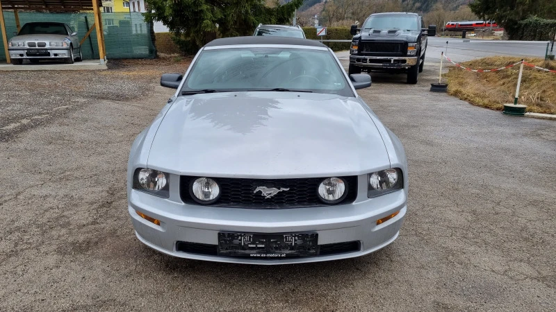 Ford Mustang 4.6 V8  GT, снимка 3 - Автомобили и джипове - 47685679