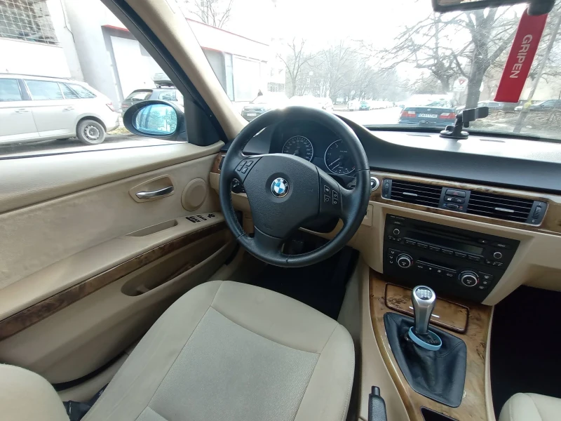 BMW 320, снимка 10 - Автомобили и джипове - 47224017