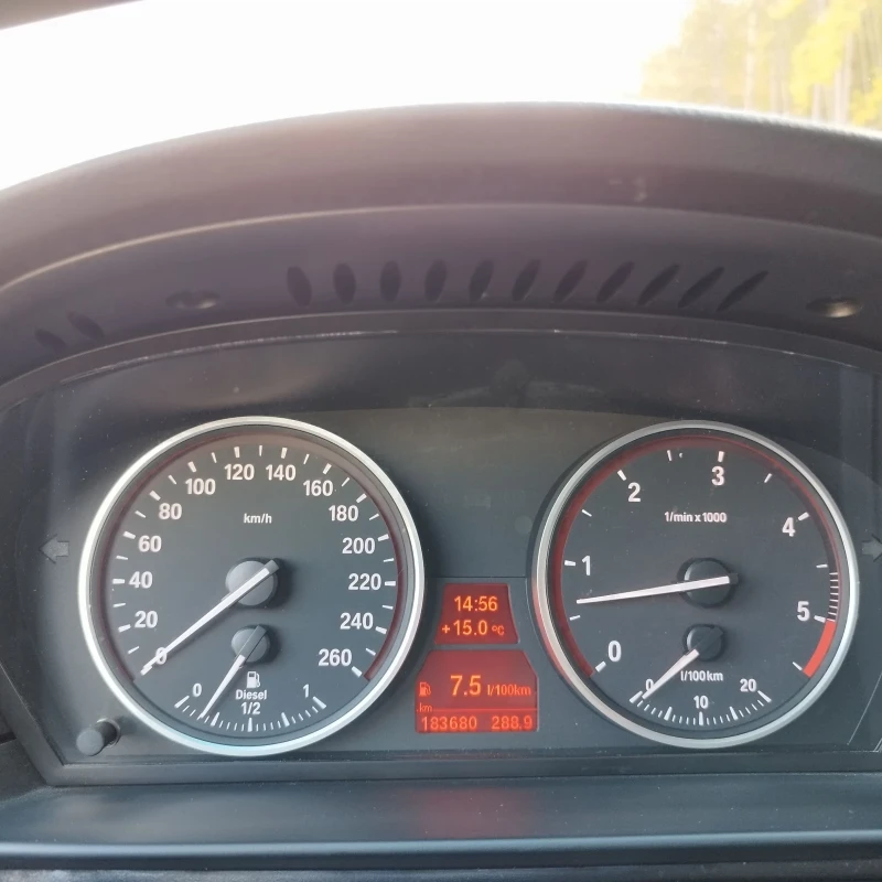 BMW 530, снимка 16 - Автомобили и джипове - 47411414