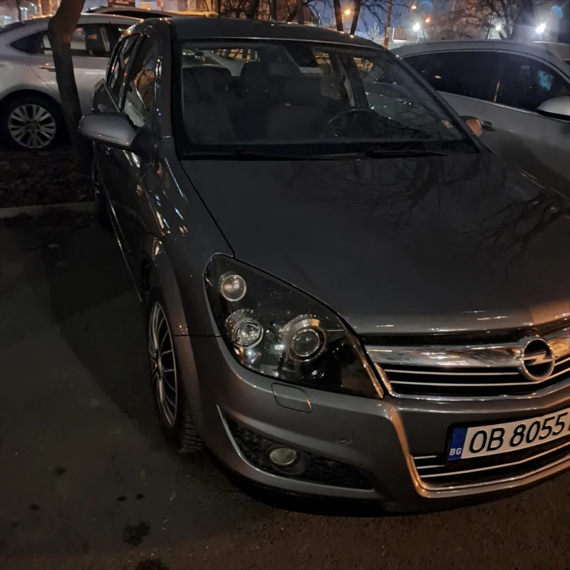 Opel Astra, снимка 14 - Автомобили и джипове - 48045616