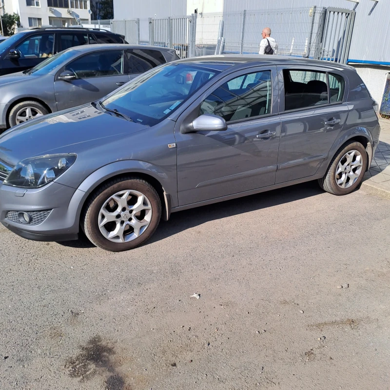 Opel Astra, снимка 5 - Автомобили и джипове - 48045616