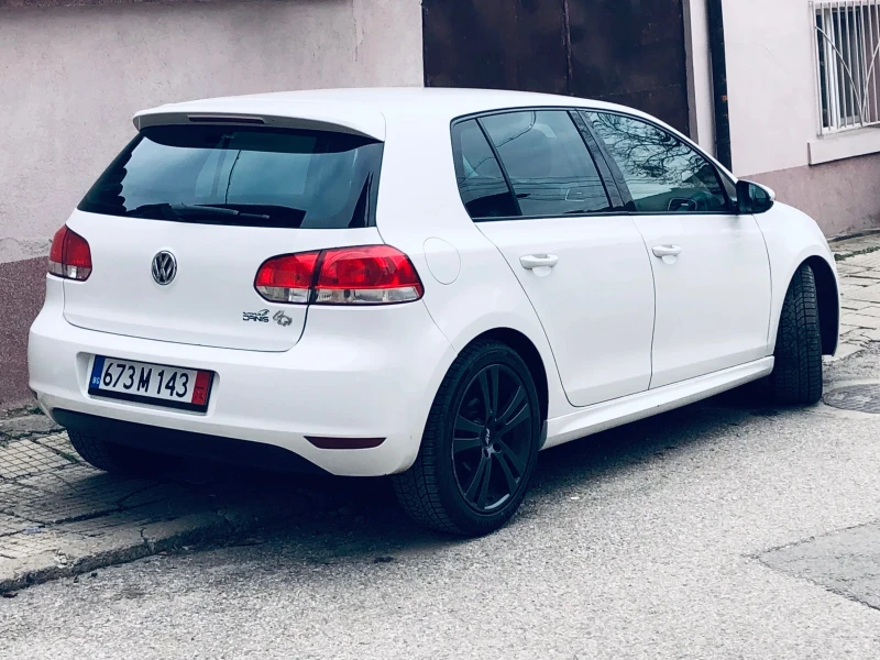 VW Golf 1.6TDI, снимка 2 - Автомобили и джипове - 48423389