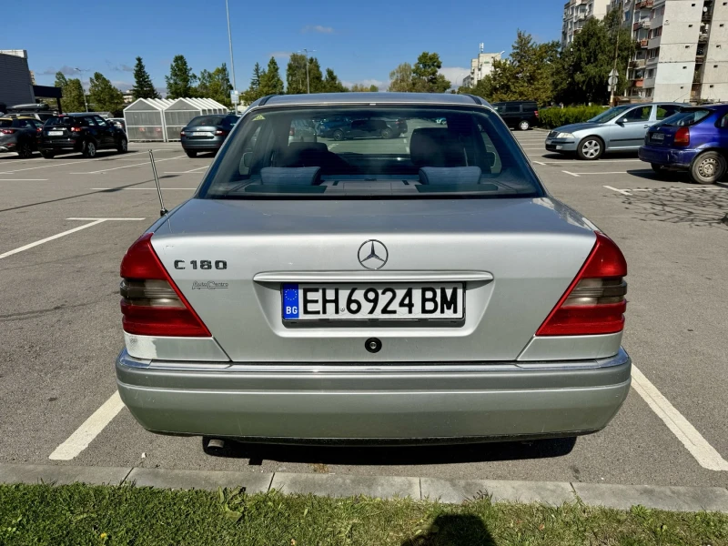 Mercedes-Benz C 180, снимка 5 - Автомобили и джипове - 49015130