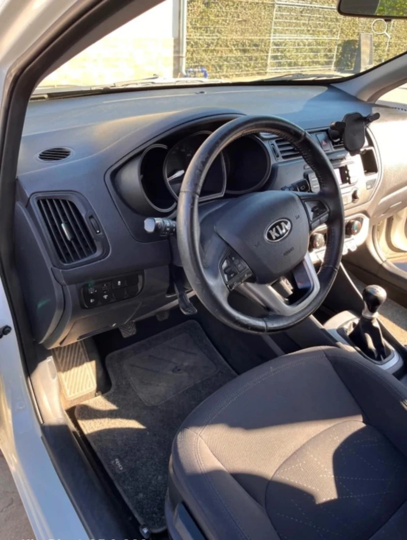 Kia Rio, снимка 4 - Автомобили и джипове - 49069395