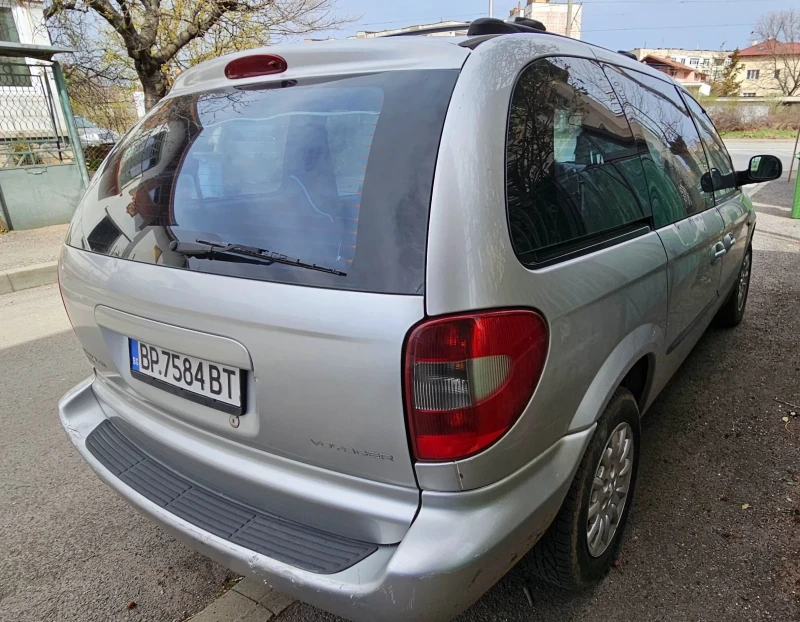 Chrysler Voyager 2.5 CRD, снимка 7 - Автомобили и джипове - 49511631