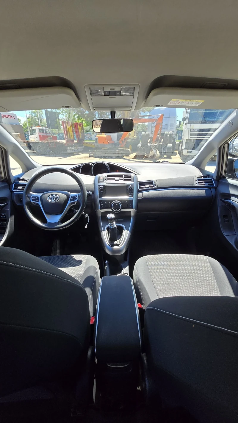 Toyota Corolla verso 1.6 D4D Дизел 120к.с. , снимка 9 - Автомобили и джипове - 50288240