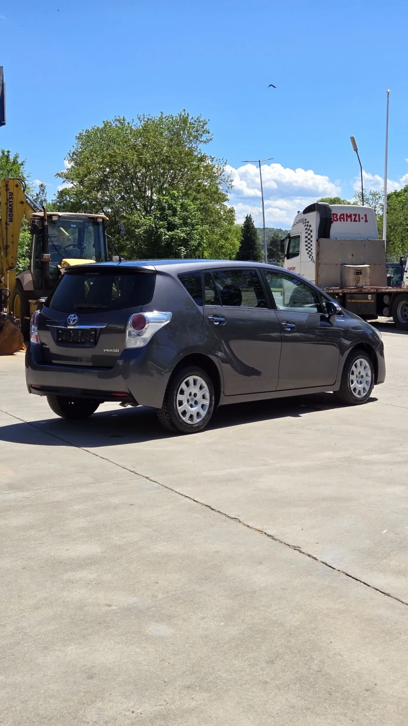 Toyota Corolla verso 1.6 D4D Дизел 120к.с. , снимка 7 - Автомобили и джипове - 50288240