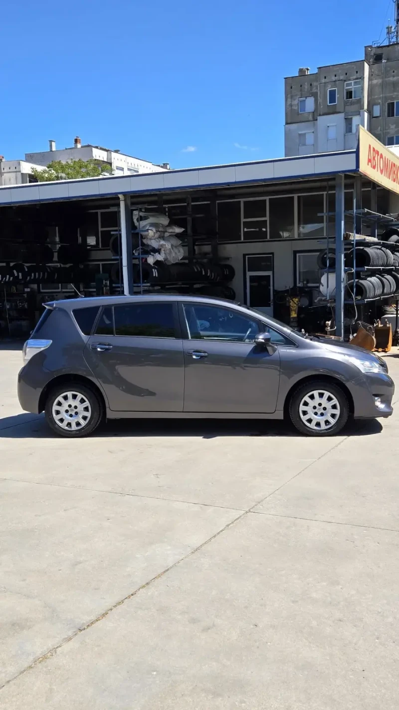 Toyota Corolla verso 1.6 D4D Дизел 120к.с. , снимка 4 - Автомобили и джипове - 50288240