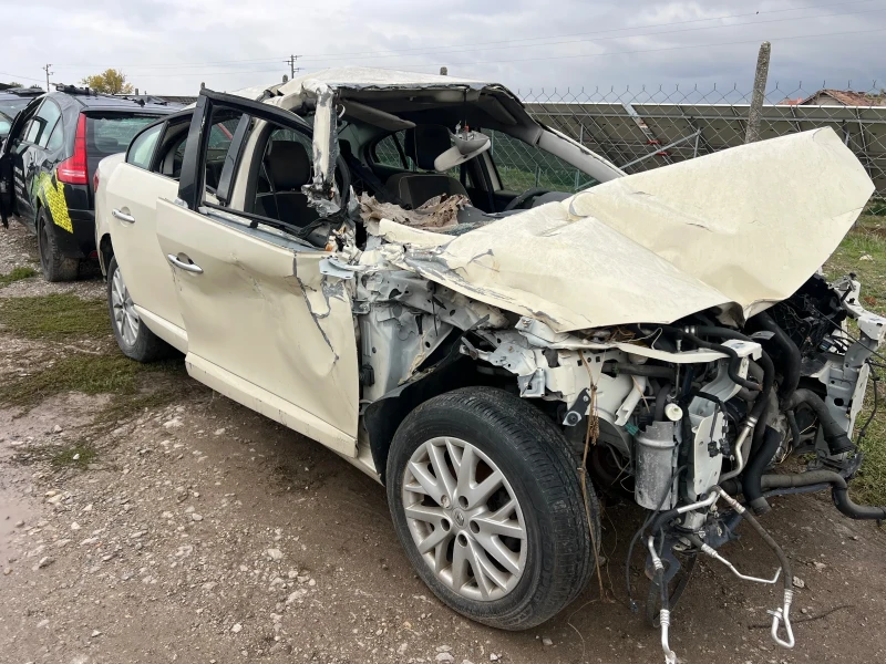 Renault Fluence 1.5DCI, снимка 4 - Автомобили и джипове - 52099661