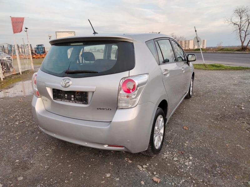 Toyota Verso 1.8-147 КС ПАНОРАМА 6СК БЕНЗИН 6+ 1 места, снимка 5 - Автомобили и джипове - 52631173