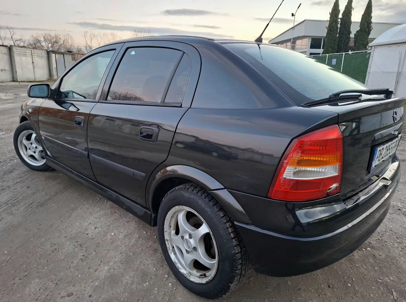 Opel Astra 1.6, снимка 12 - Автомобили и джипове - 53217587