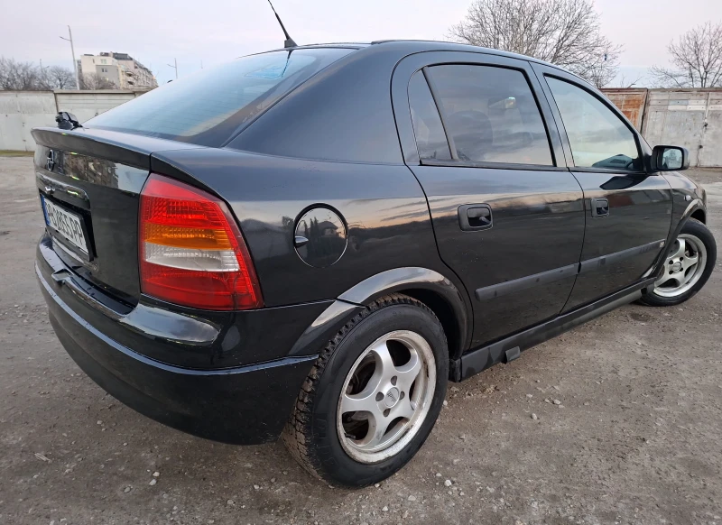 Opel Astra 1.6, снимка 3 - Автомобили и джипове - 53217587