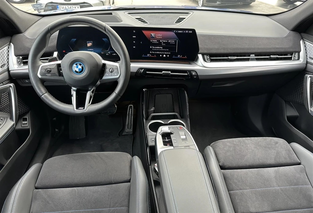 BMW iX2 eDrive20 - изображение 7