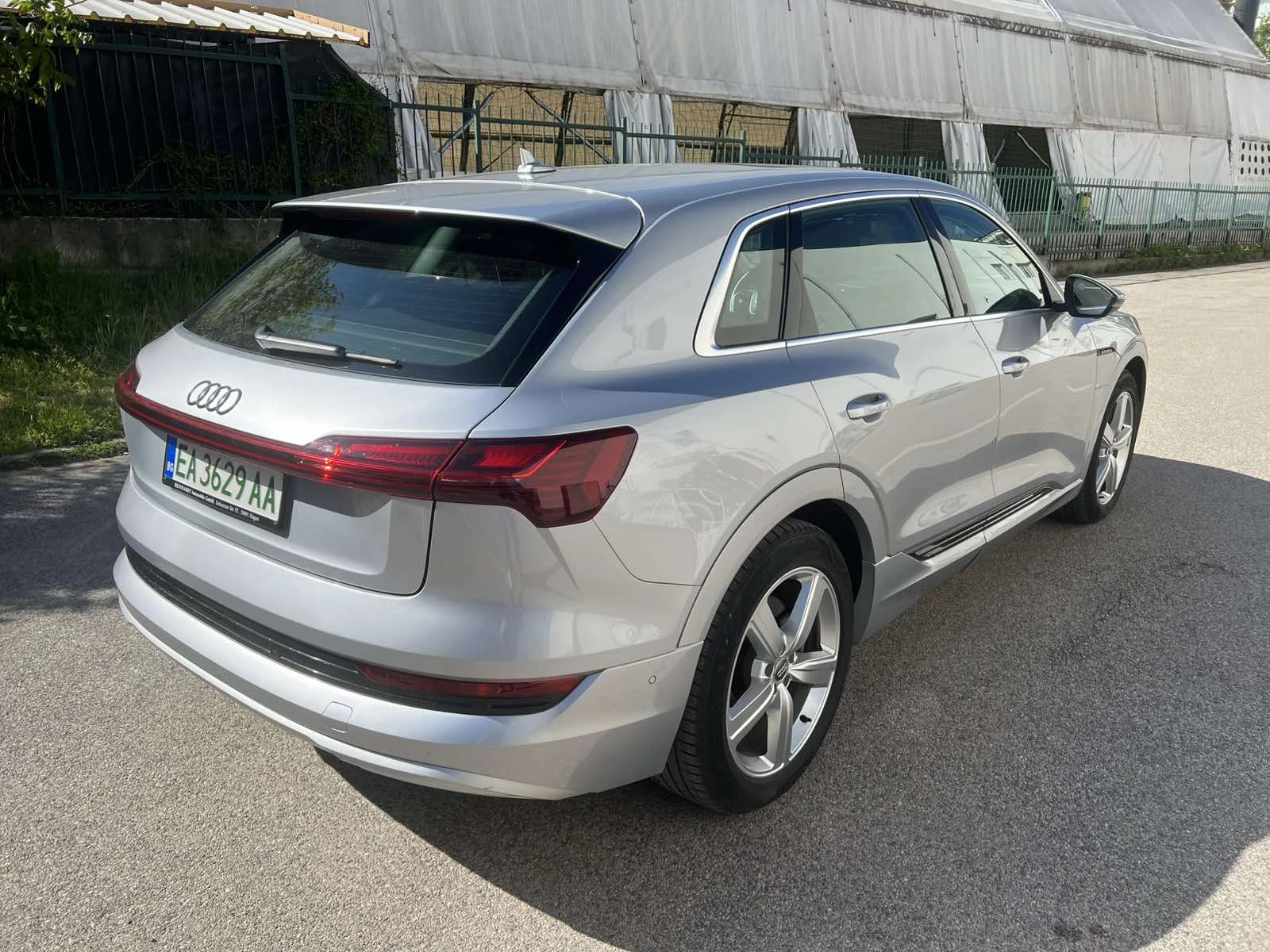 Audi E-Tron  - изображение 3