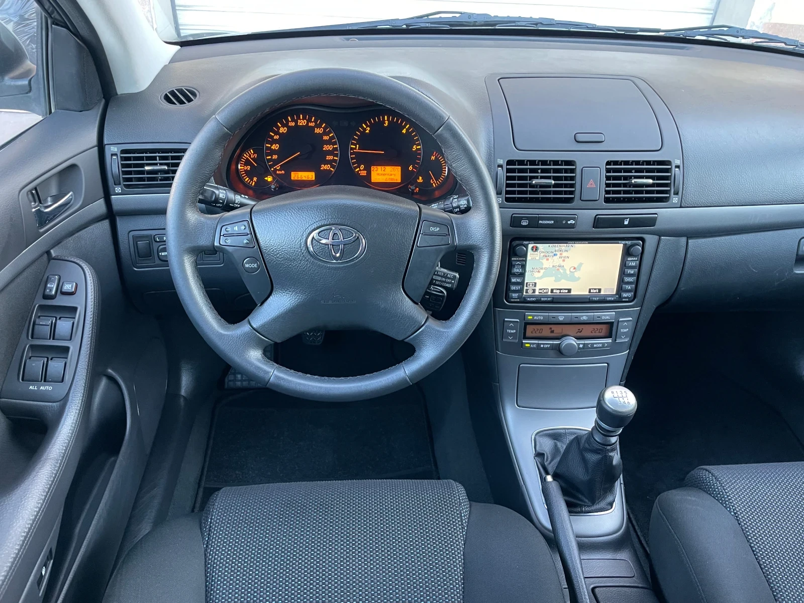 Toyota Avensis 2.0D4-D 126к.с. FACE NAVI - изображение 10