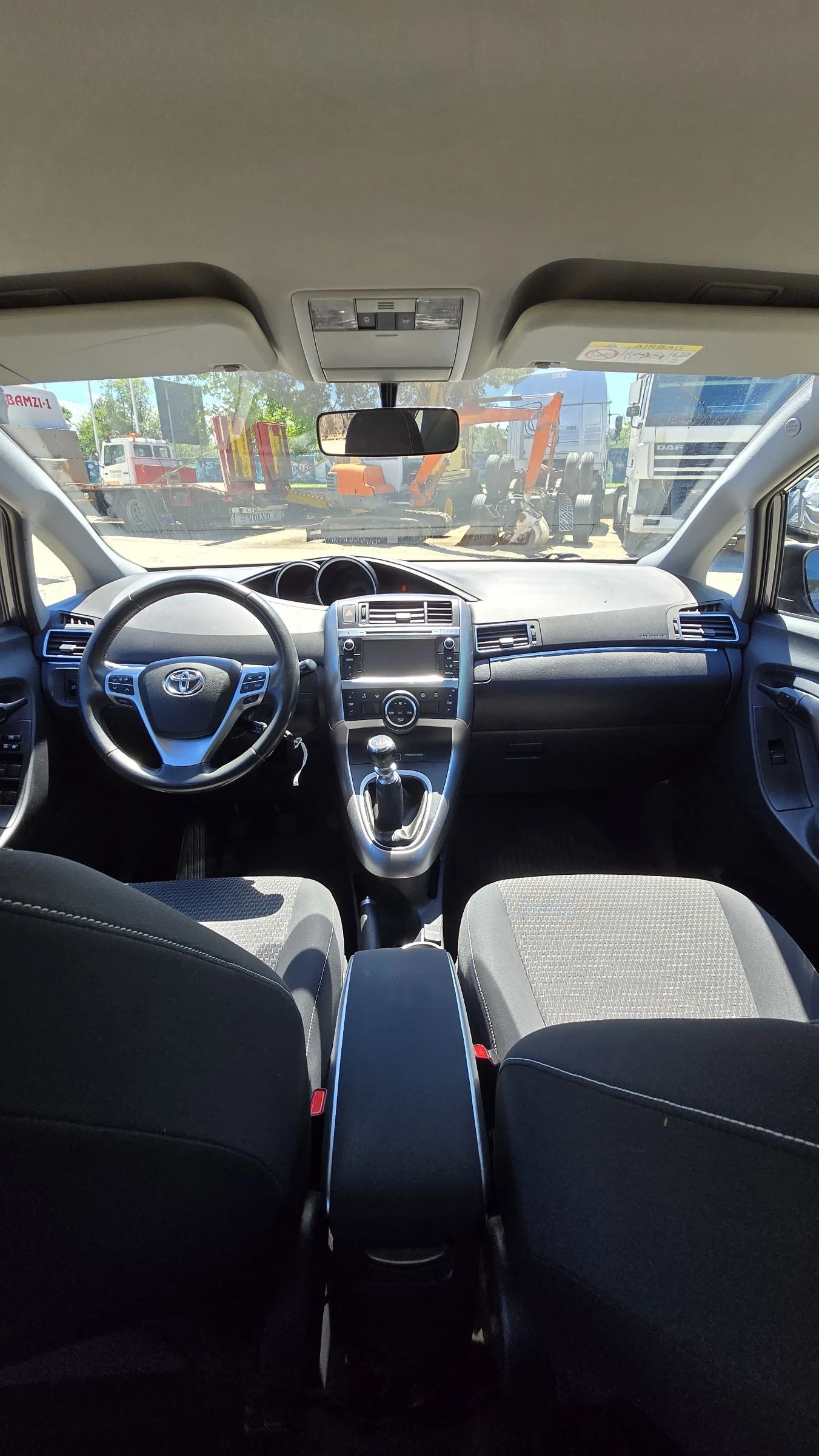 Toyota Corolla verso 1.6 D4D Дизел 120к.с.  - изображение 9