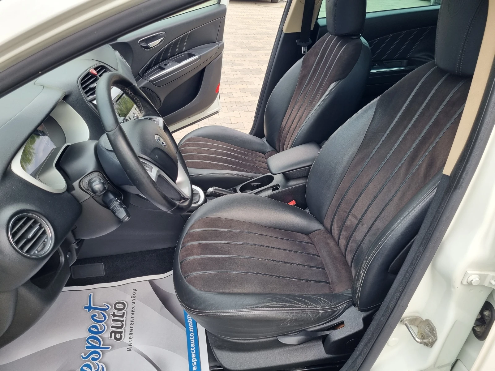Lancia Delta 1.4T-120кс ГАЗ-2010г. Панорама, Кожа - изображение 8