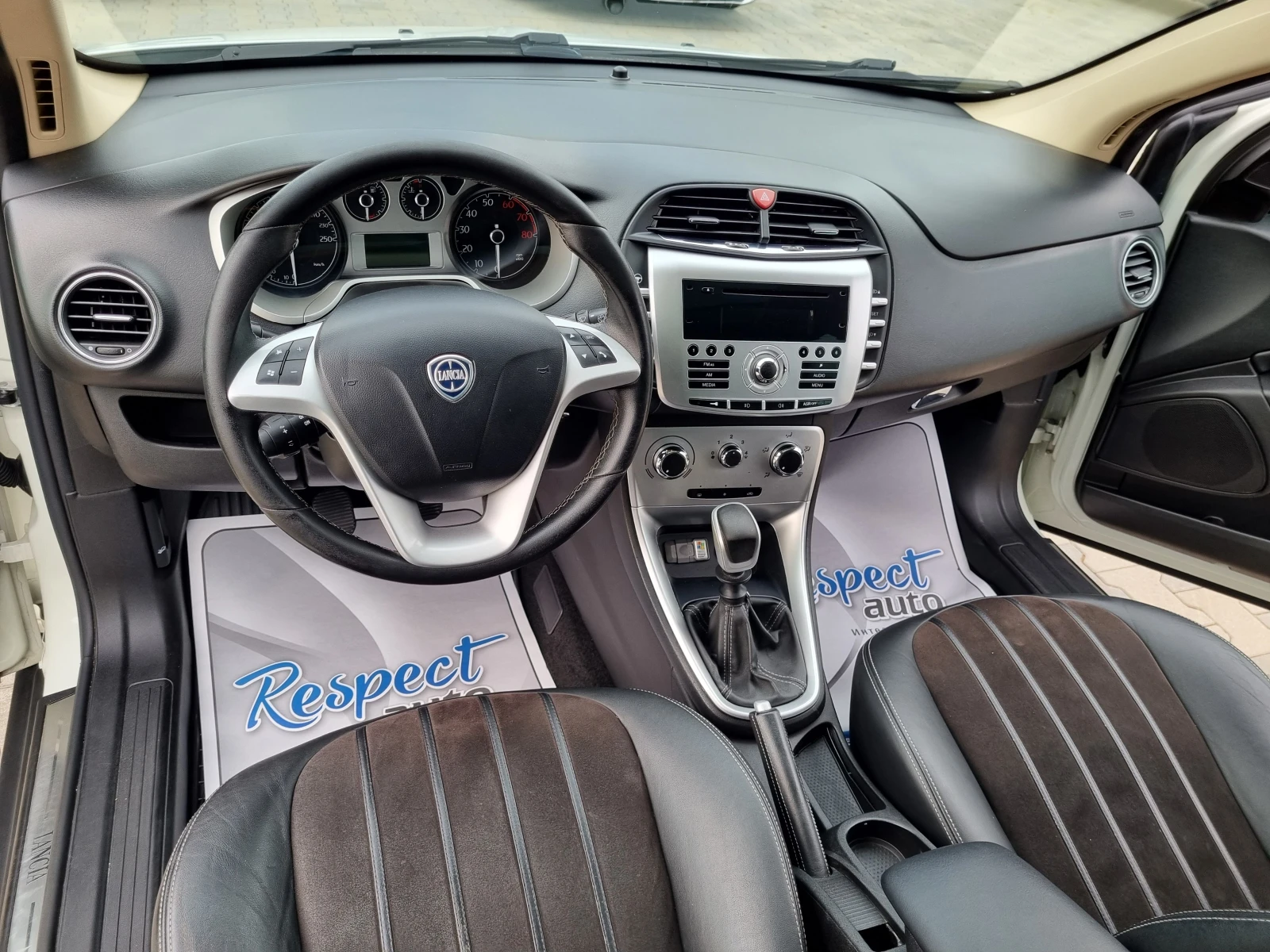 Lancia Delta 1.4T-120кс ГАЗ-2010г. Панорама, Кожа - изображение 9